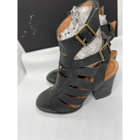 Free People Hayes Boot Black Cutout Stacked Heels  Soft Leather Size 7.5 - Picture 3 of 14
